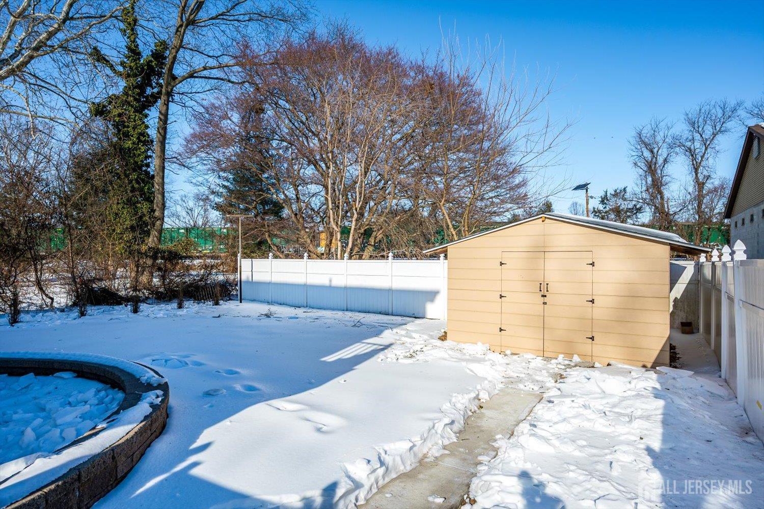 653 Huff Avenue Manville, NJ 08835 - Photo 4 of 27