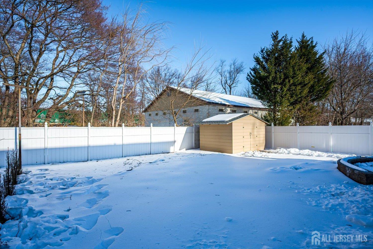 653 Huff Avenue Manville, NJ 08835 - Photo 5 of 27