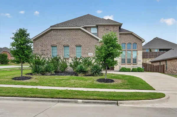 $3,300 | 3668 Walnut Rdg Drive, Grand Prairie, TX 76065