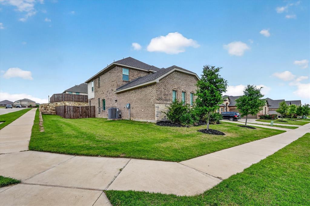 3668 Walnut Rdg Drive Grand Prairie, TX 76065 - Photo 2 of 29