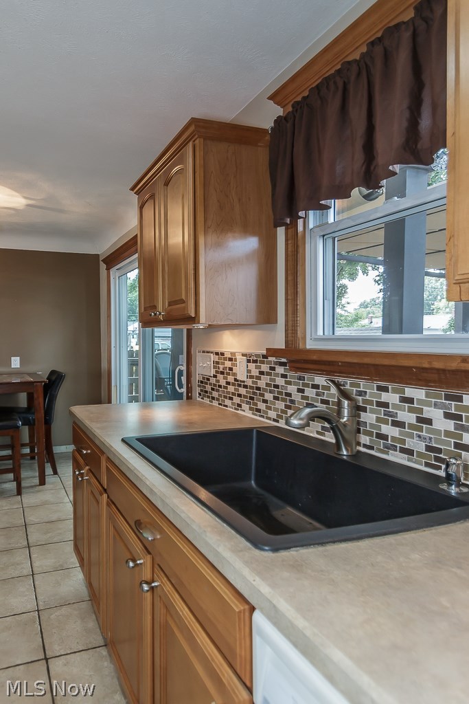 384 Clarmont Road Willowick, OH 44095 - Photo 7 of 35
