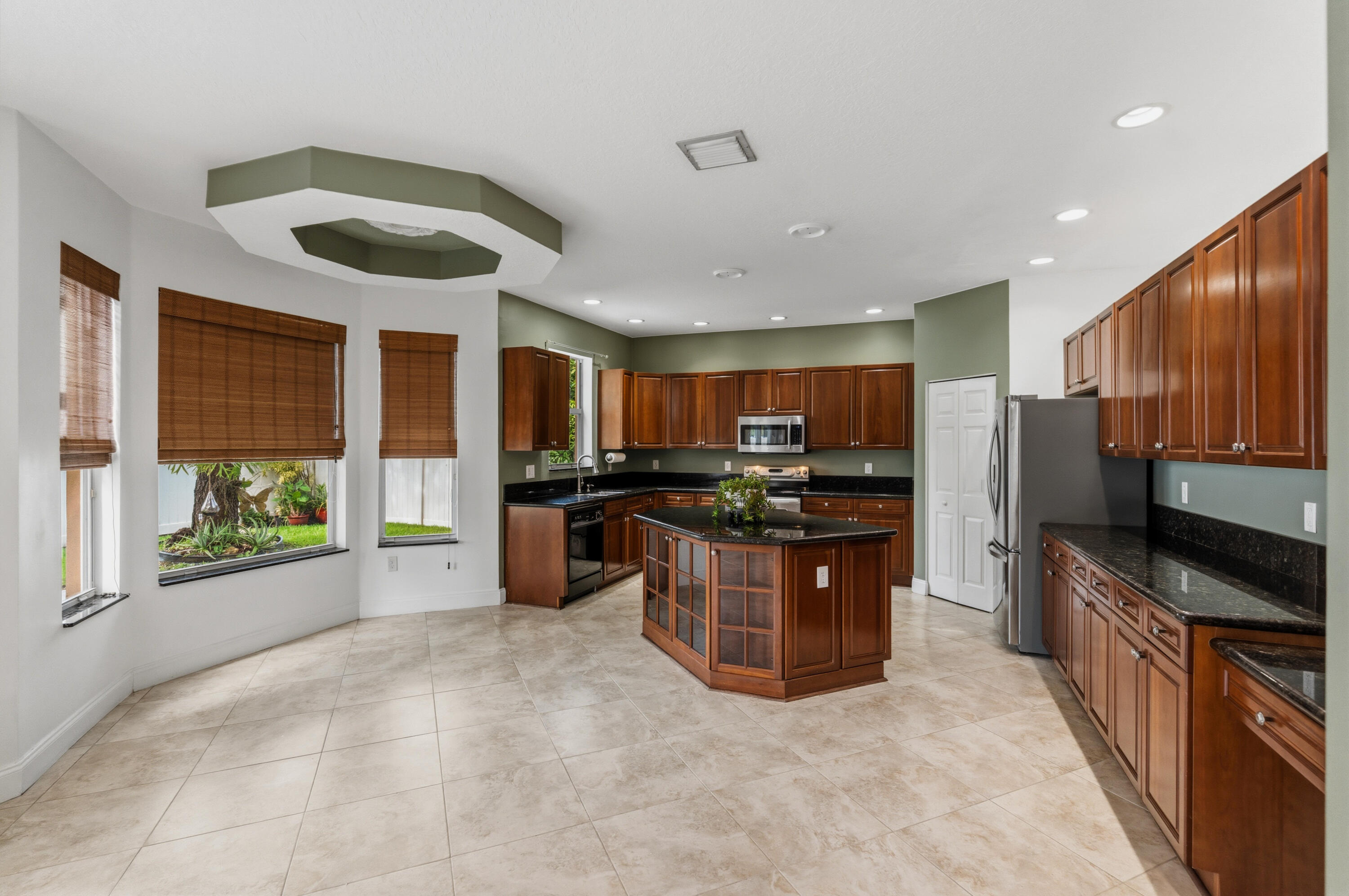 15744 Southwest 53rd Court Miramar, FL 33027 - Photo 6 of 56 DSC01550