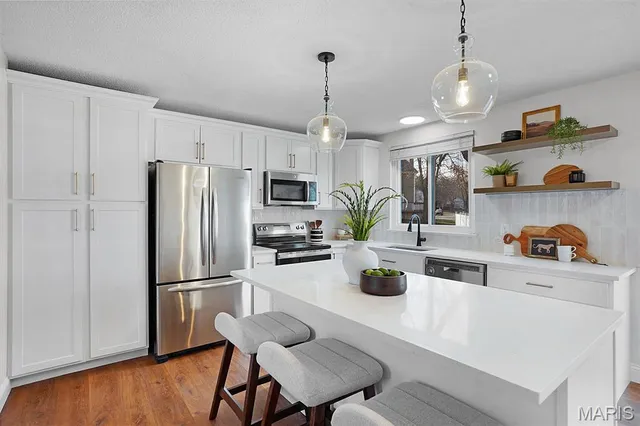 $415,000 | 26 Lippizan Road, St. Peters, MO 63376