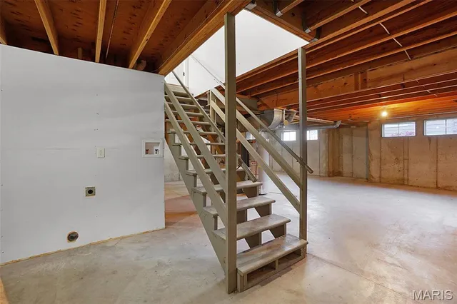 $415,000 | 26 Lippizan Road, St. Peters, MO 63376