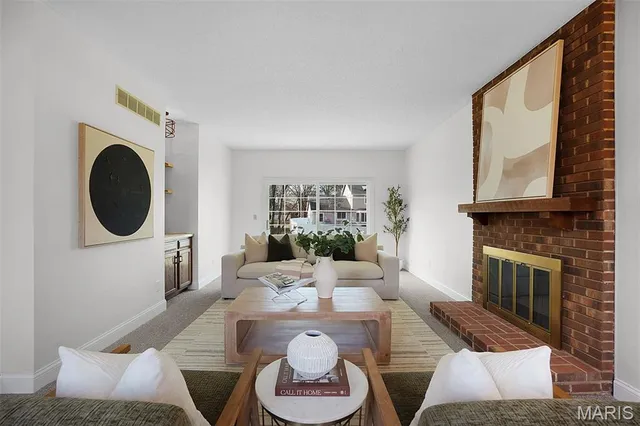 $415,000 | 26 Lippizan Road, St. Peters, MO 63376