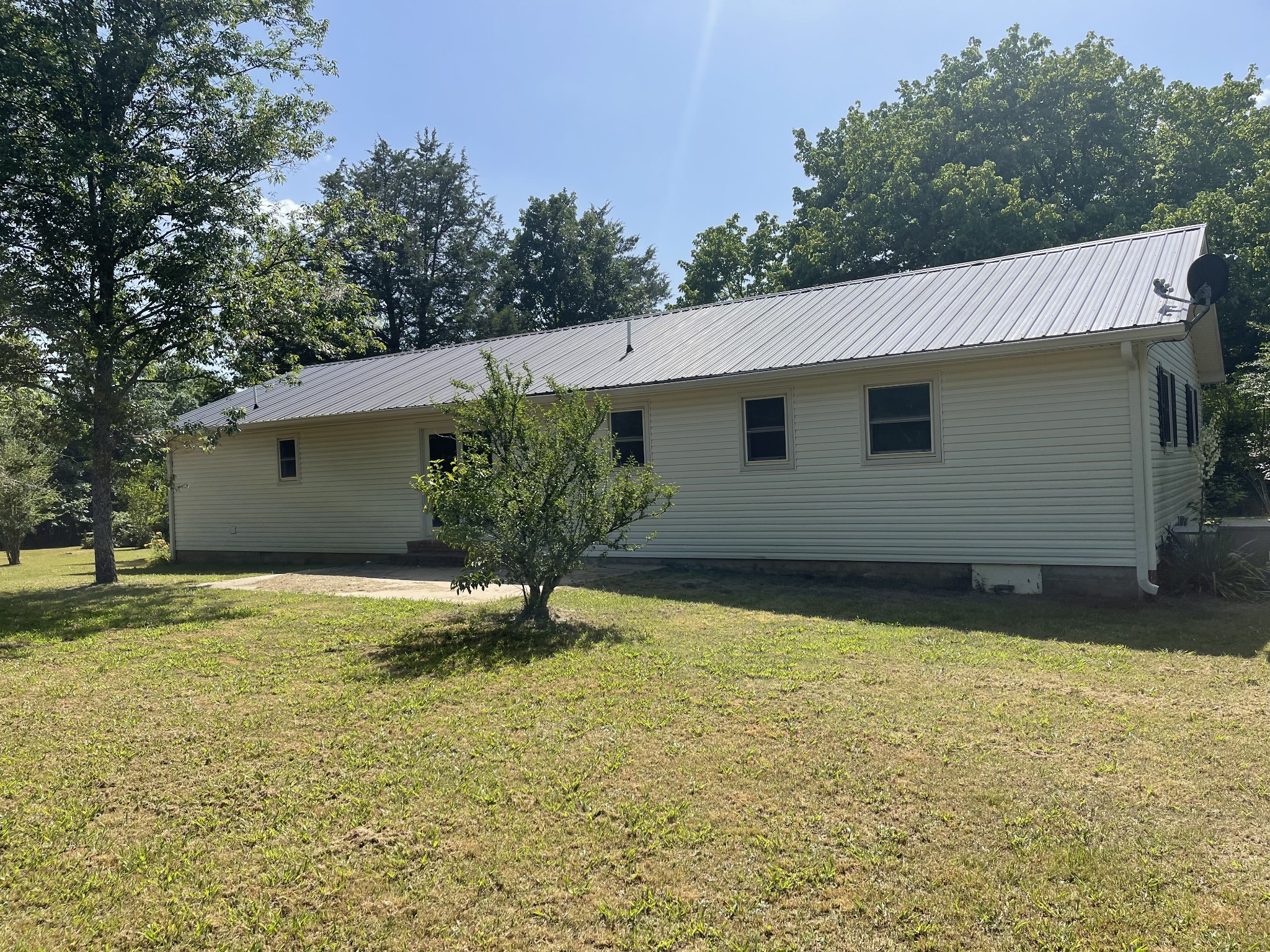 490 Cedar Grove Road Chapel Hill, TN 37034 - Photo 2 of 26