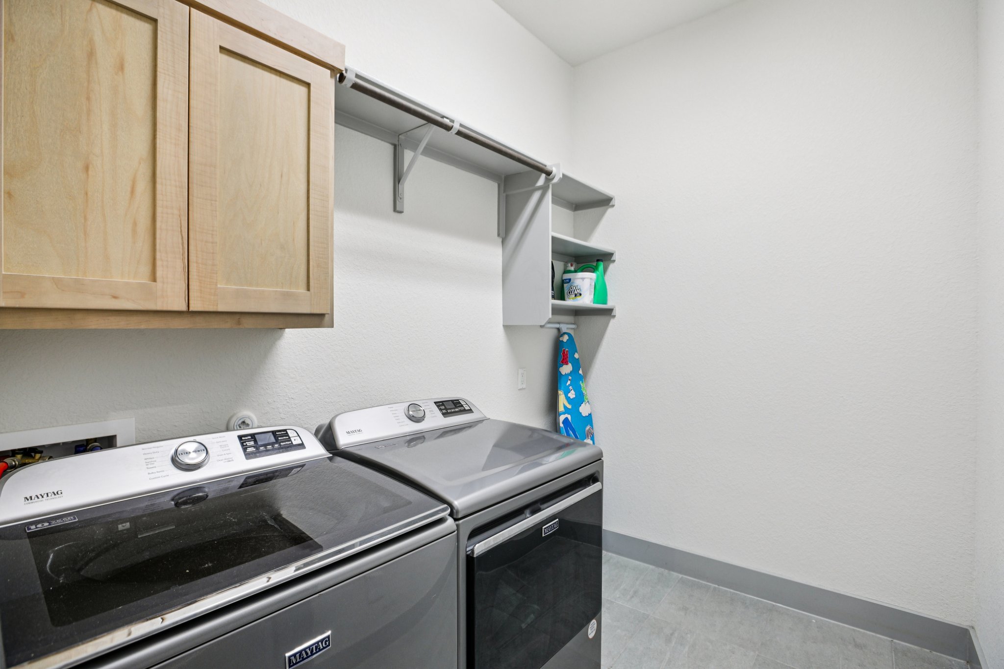 133 Lake Spring Circle Georgetown, TX 78633 - Photo 10 of 31 a utility room with dryer and washer