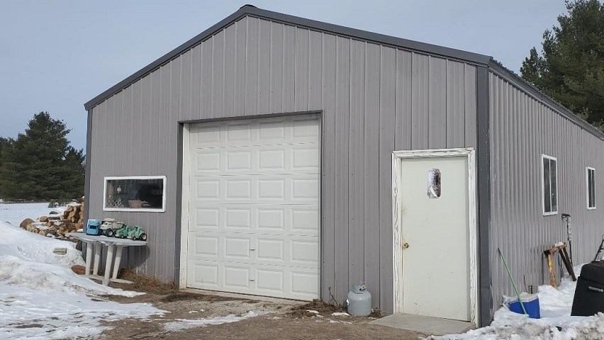 3597 East Sage Lake Road Lupton, MI 48635 - Photo 3 of 15 1872044-2.JPG
