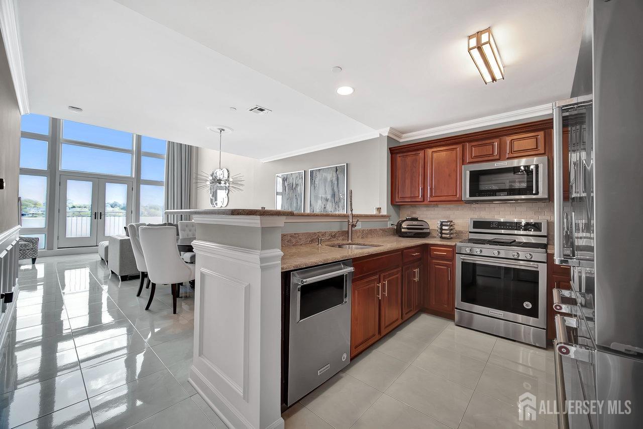 358 Rector Street, Unit 322 Perth Amboy, NJ 08861 - Photo 5 of 29