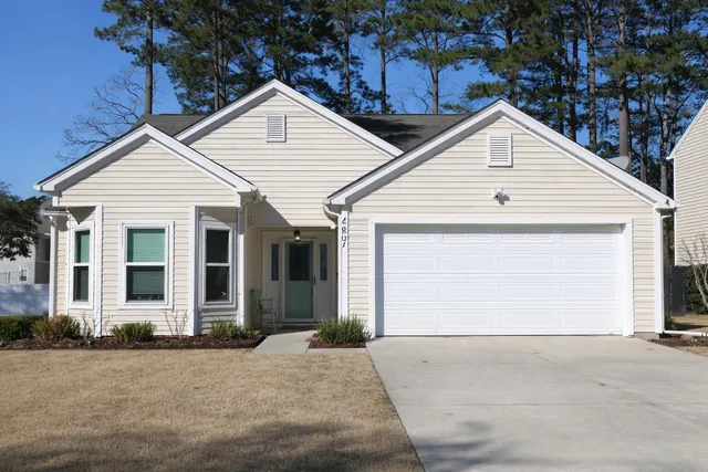 $389,900 | 4801 Cherry Blossom Drive, Summerville, SC 29485