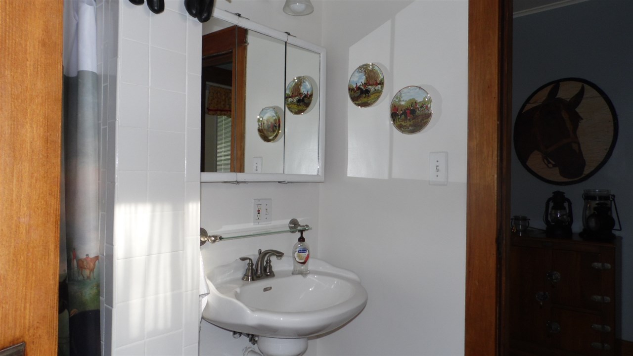 5041 Rau Road West Branch, MI 48661 - Photo 17 of 29 1850398-16.JPG