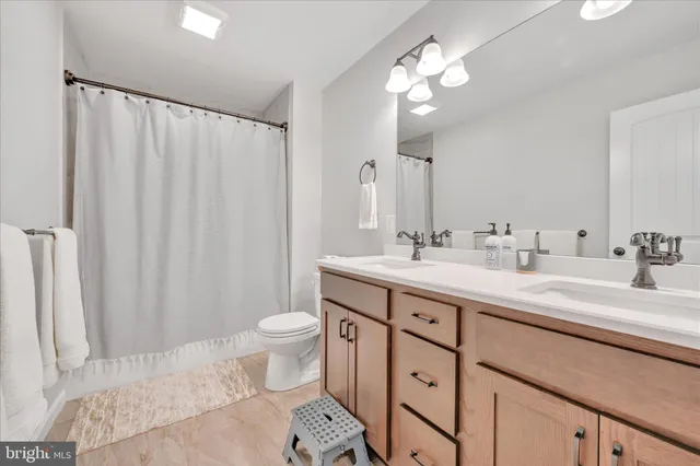 $474,900 | 109 James Drive, New Holland, PA 17557