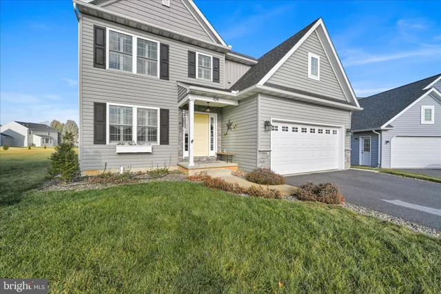 $474,900 | 109 James Drive, New Holland, PA 17557