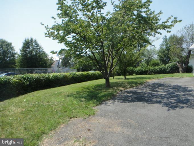 101 North Hickory Road Sterling, VA 20164 - Photo 15 of 19 Corner Lot