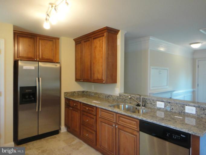 101 North Hickory Road Sterling, VA 20164 - Photo 17 of 19 Kitchen