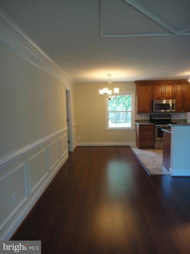 101 North Hickory Road Sterling, VA 20164 - Photo 9 of 19 Dining Room