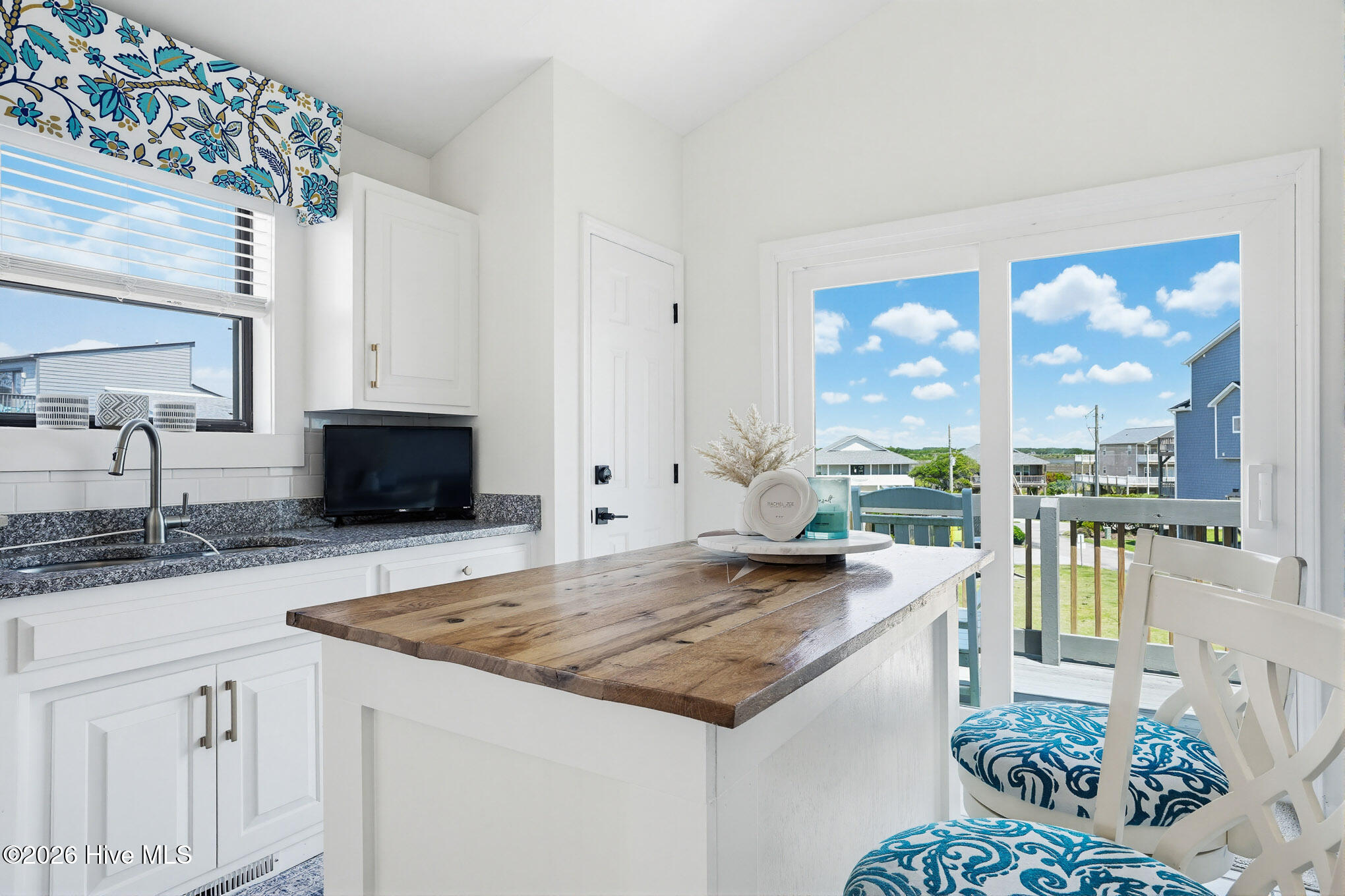 1928 New River Inlet Road, Unit 212 North Topsail Beach, NC 28460 - Photo 9 of 56 212 Shipwatch - Interior - MLS_4