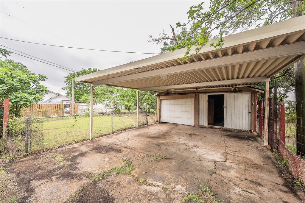 1500 Proctor Avenue Waco, TX 76708 - Photo 39 of 40 The property features a covered carport and an enclosed storage structure