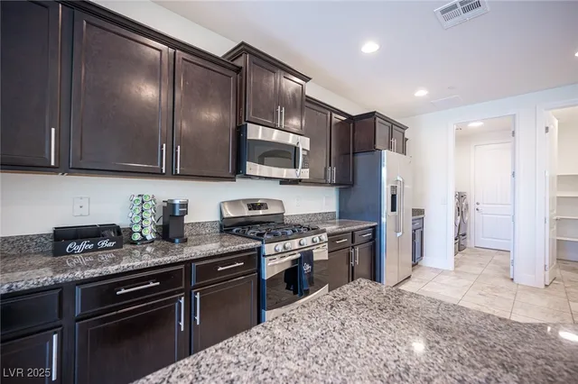 $634,999 | 1617 Meadow Bluffs Avenue, Henderson, NV 89014