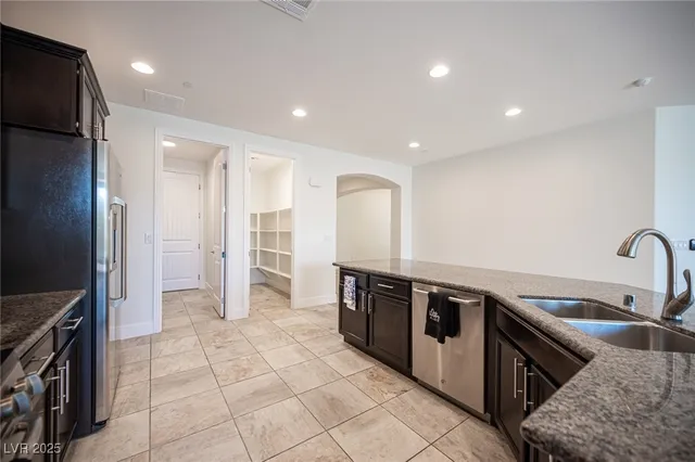 $634,999 | 1617 Meadow Bluffs Avenue, Henderson, NV 89014