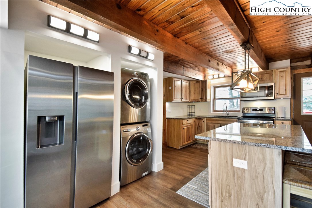 269 Willow Mountain Drive Vilas, NC 28692 - Photo 14 of 37