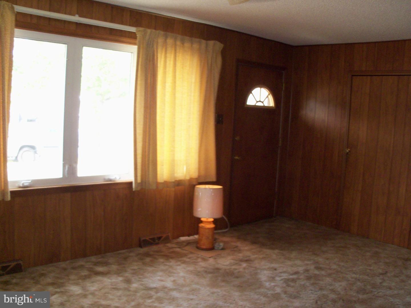 611 Cornwall Road Sewell, NJ 08080 - Photo 2 of 15