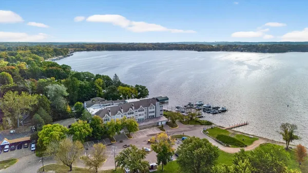 $449,900 | 2670 Commerce Boulevard, Unit 202, Mound, MN 55364