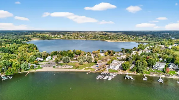 $449,900 | 2670 Commerce Boulevard, Unit 202, Mound, MN 55364