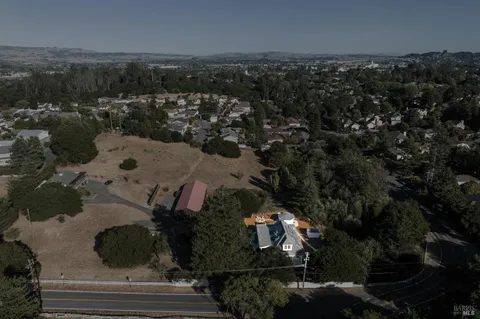$2,895,000 | 1375 Gossage Avenue, Petaluma, CA 94952