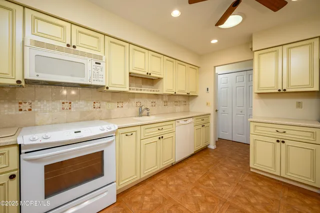 $350,000 | 25 Dartmouth Street, Unit 61, Whiting, NJ 08759