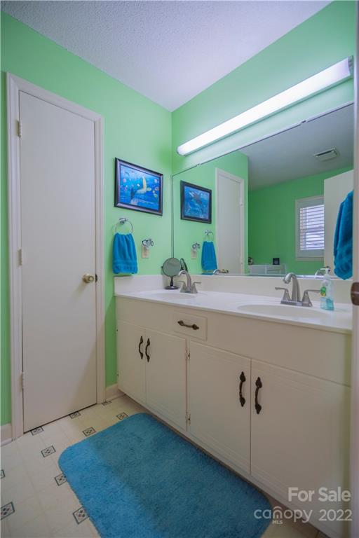 513 Lake Ridge Trail Denton, NC 27239 - Photo 6 of 46 Gallery Image 6