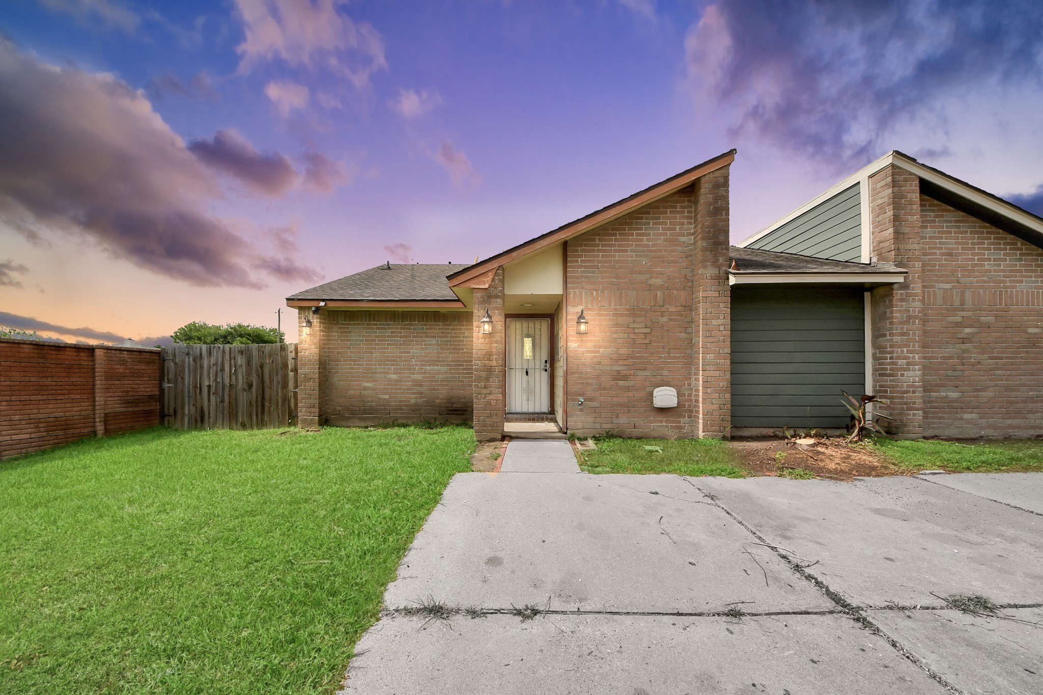 5444 Ridge Wind Lane Houston, TX 77053 - Photo 2 of 35