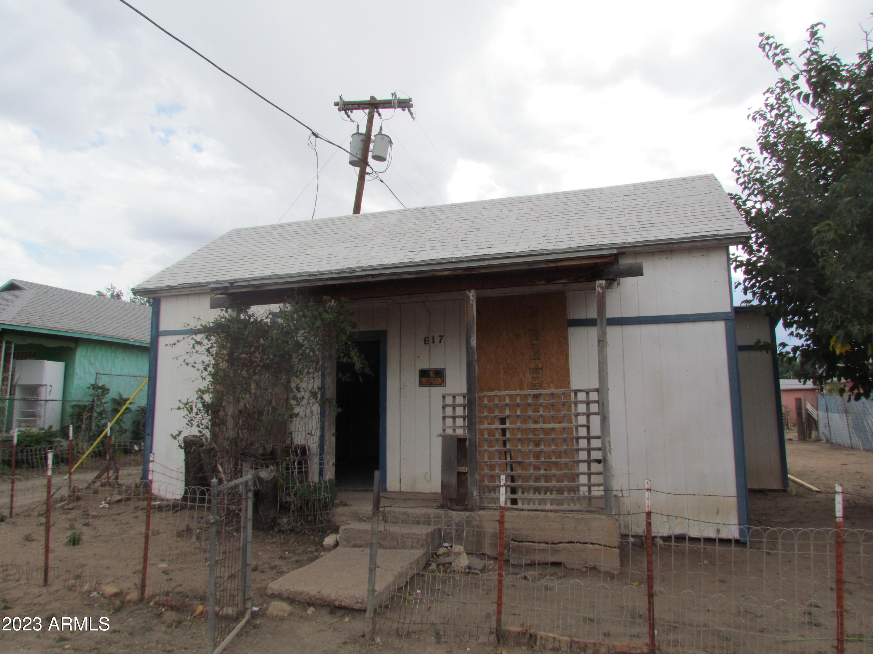 617 East 17th Street Douglas, AZ 85607 - Photo 2 of 43 IMG_4711