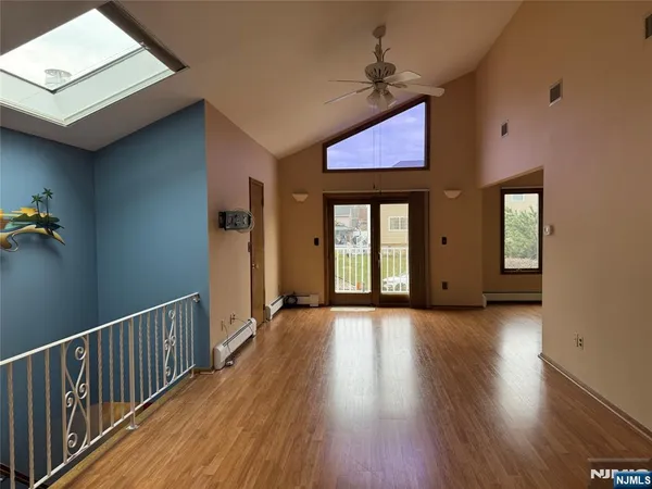 $2,200 | 6 Jarico Drive, Wallington, NJ 07057