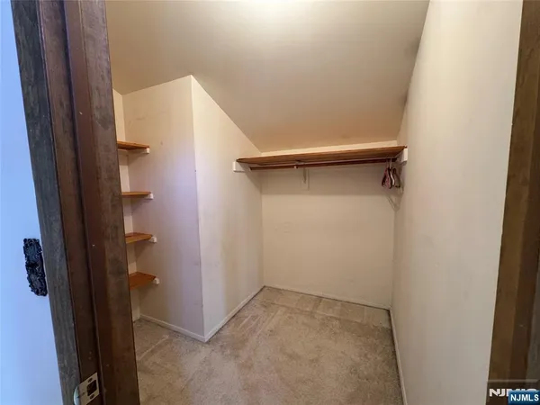 $2,200 | 6 Jarico Drive, Wallington, NJ 07057