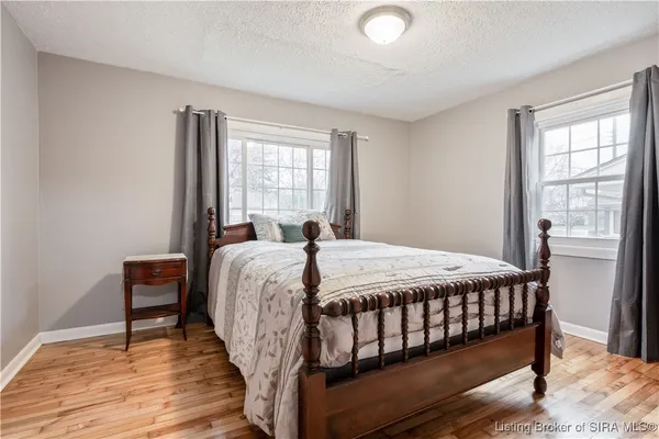 $229,000 | 1310 East 9th Street, Jeffersonville, IN 47130