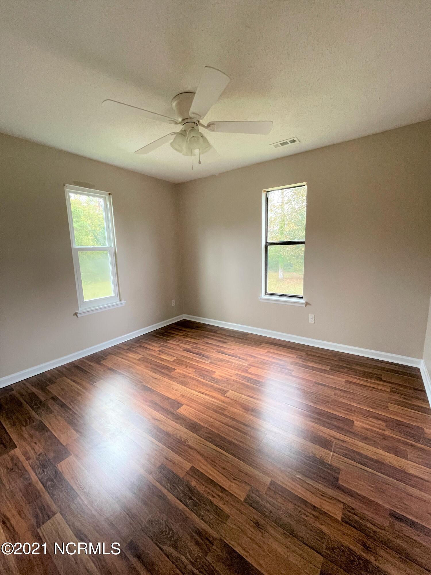 829 Mill River Road Jacksonville, NC 28540 - Photo 14 of 21 20211104_163028314_iOS
