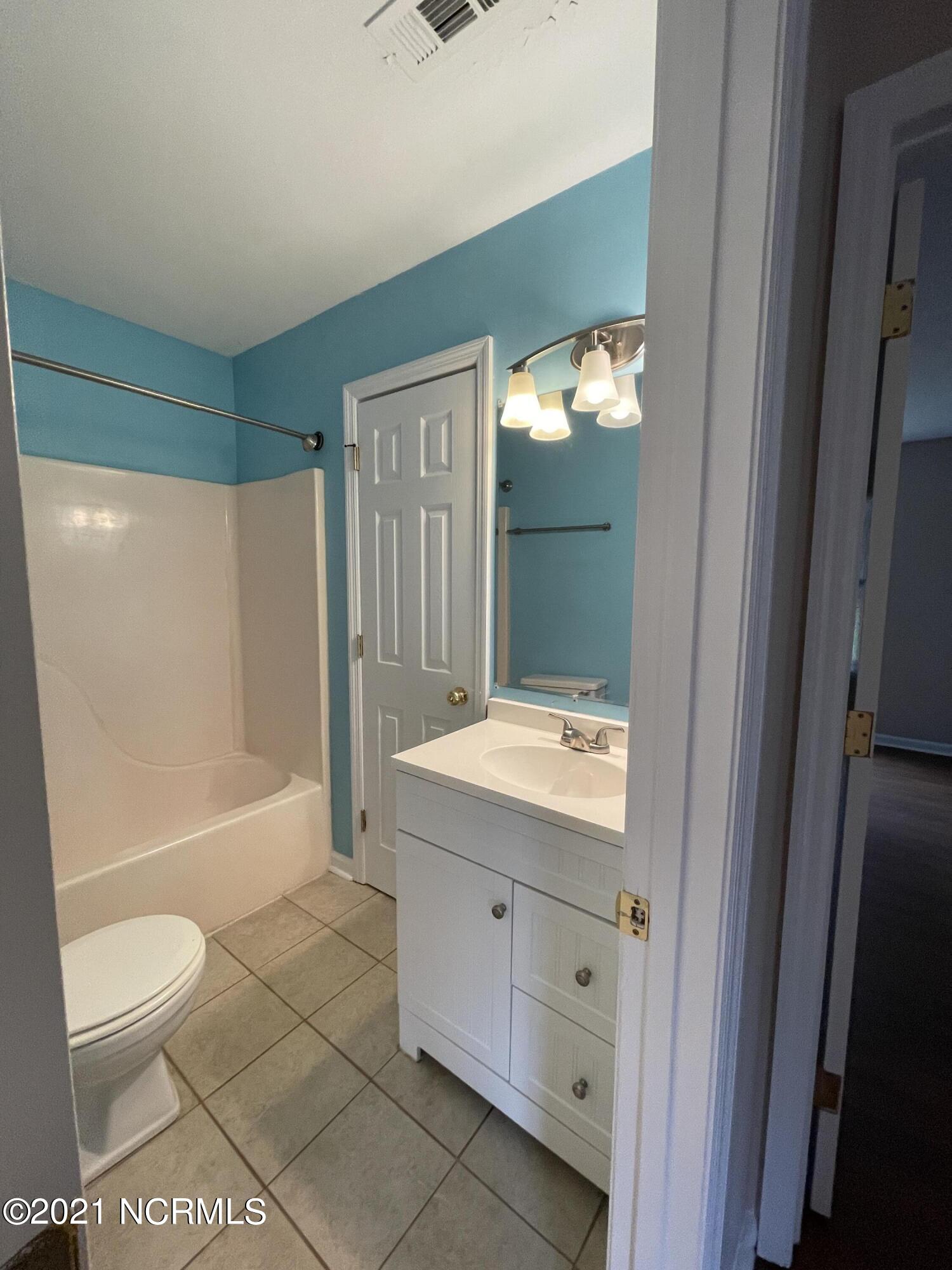 829 Mill River Road Jacksonville, NC 28540 - Photo 10 of 21 20211104_162639861_iOS