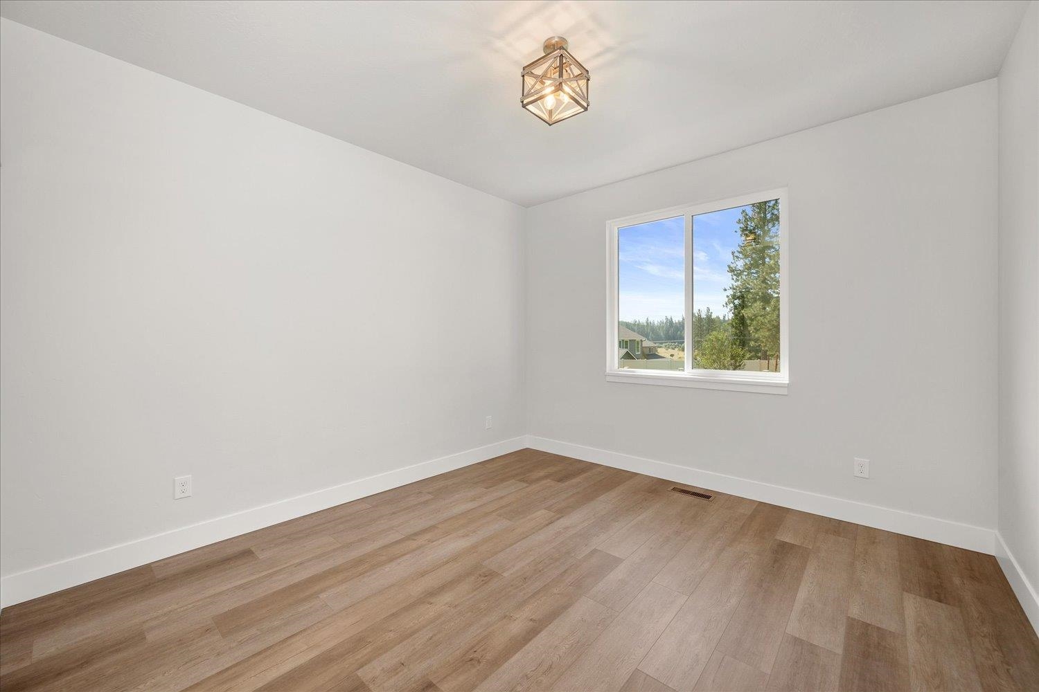 3404 East Yearling Road Chattaroy, WA 99003 - Photo 19 of 40