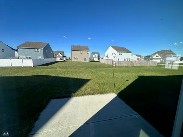 $2,200 | 418 Switchgrass Lane, Whiteland, IN 46184