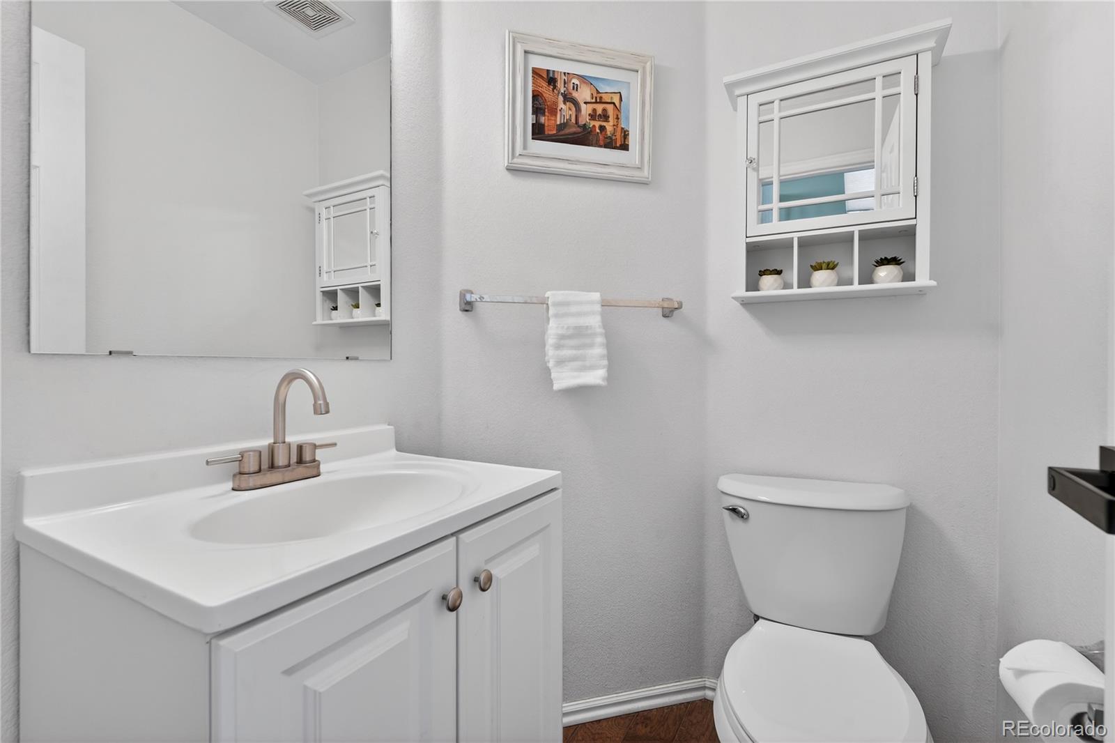 9719 Burberry Way Highlands Ranch, CO 80129 - Photo 13 of 36