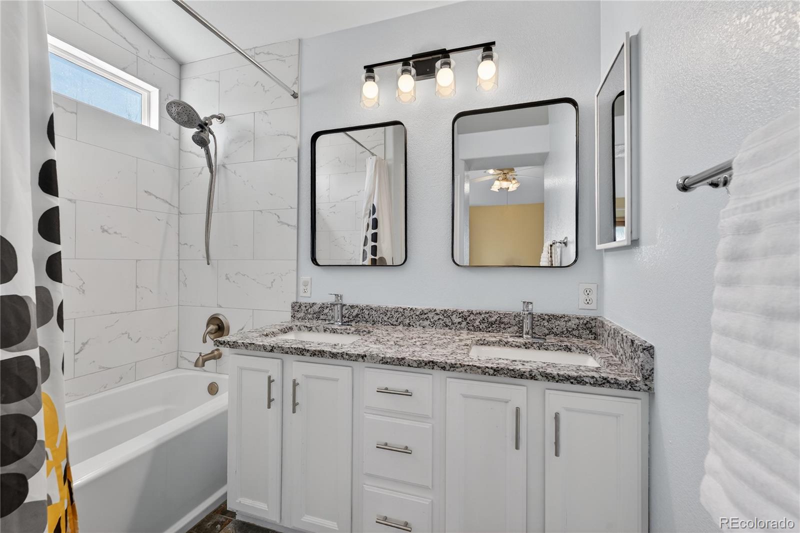 9719 Burberry Way Highlands Ranch, CO 80129 - Photo 18 of 36