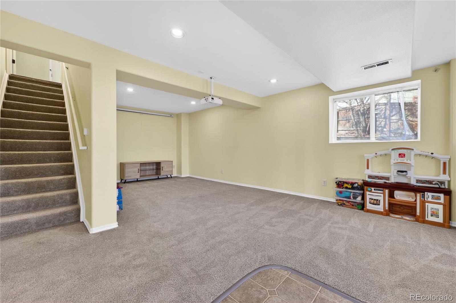 9719 Burberry Way Highlands Ranch, CO 80129 - Photo 22 of 36