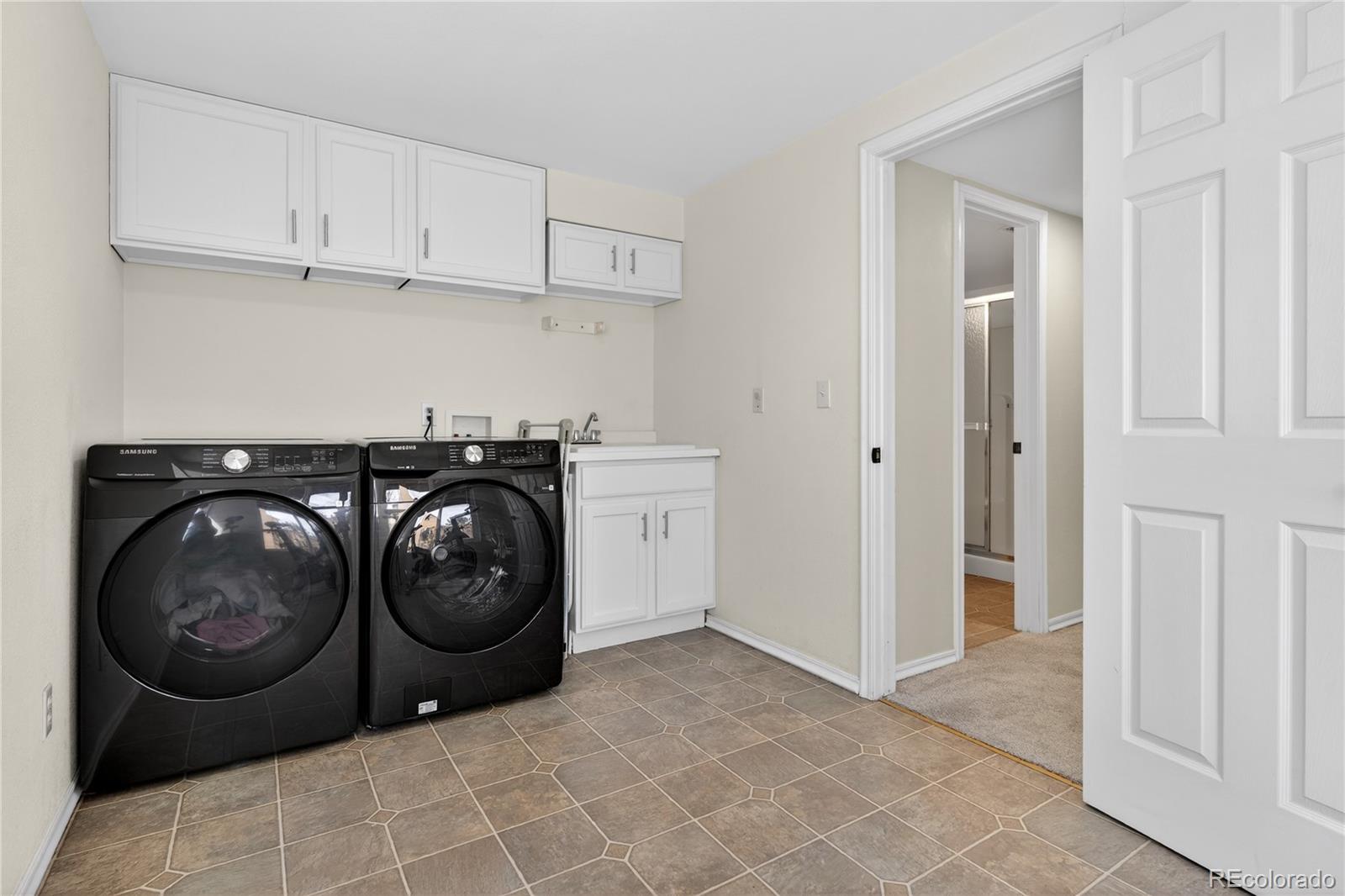 9719 Burberry Way Highlands Ranch, CO 80129 - Photo 28 of 36