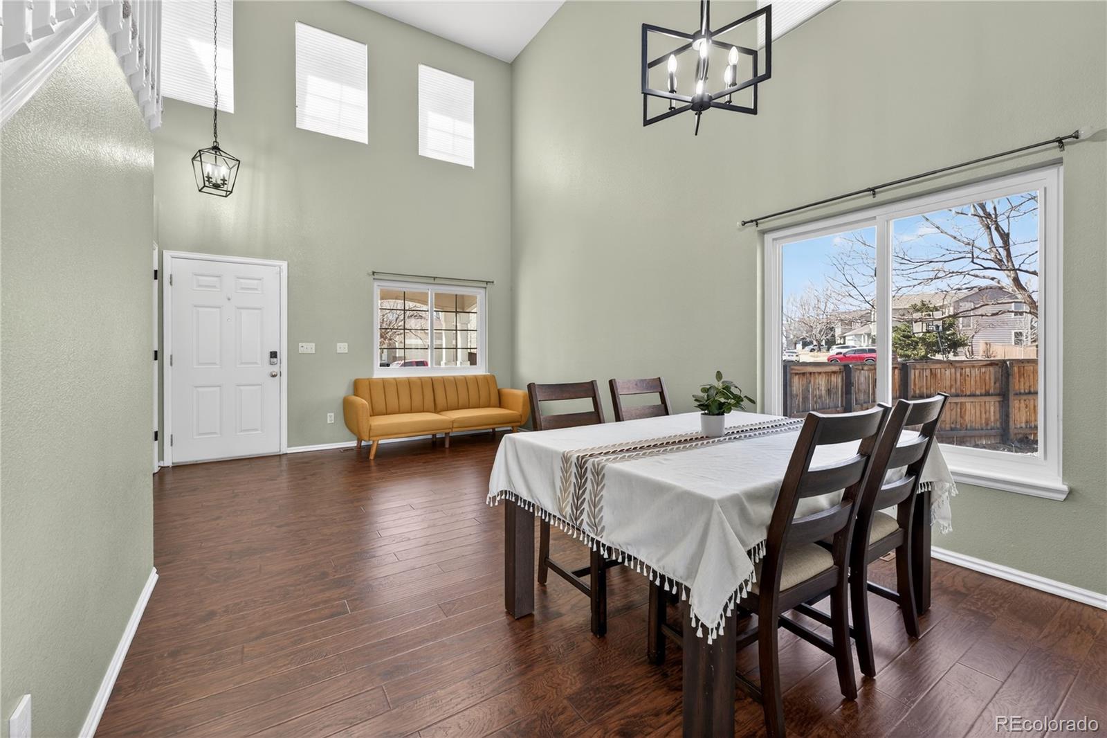 9719 Burberry Way Highlands Ranch, CO 80129 - Photo 4 of 36