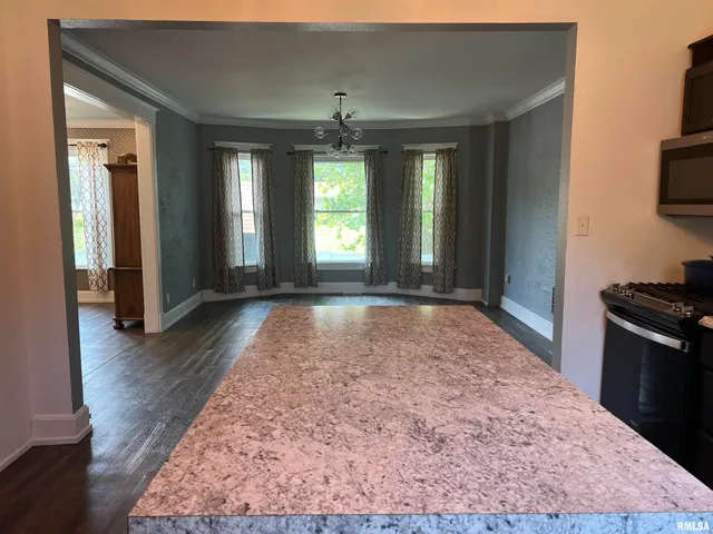 $175,000 | 236 West Grant Street, Macomb, IL 61455