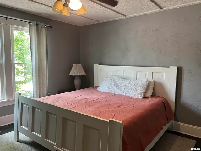 $175,000 | 236 West Grant Street, Macomb, IL 61455