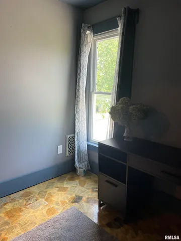 $175,000 | 236 West Grant Street, Macomb, IL 61455