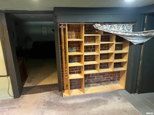 $175,000 | 236 West Grant Street, Macomb, IL 61455