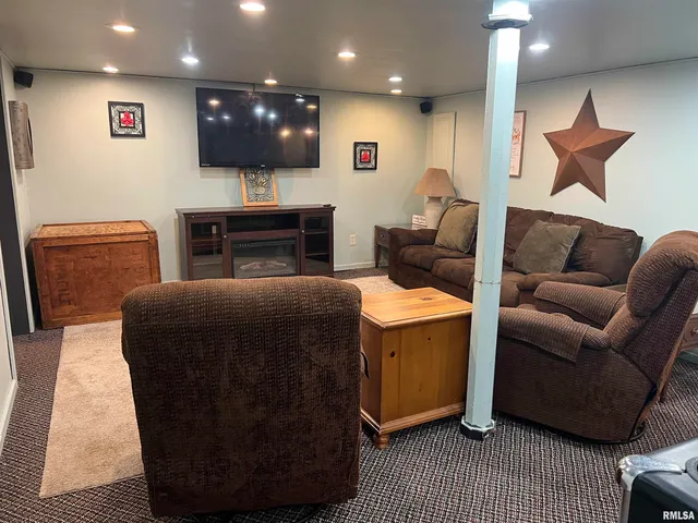 $175,000 | 236 West Grant Street, Macomb, IL 61455